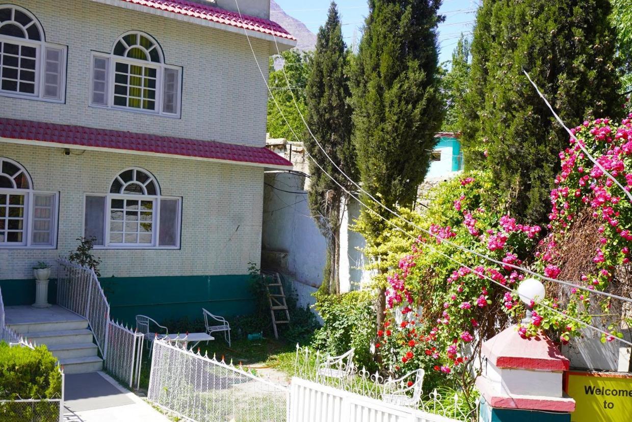Hotel Dewanekhas Skardu Kültér fotó