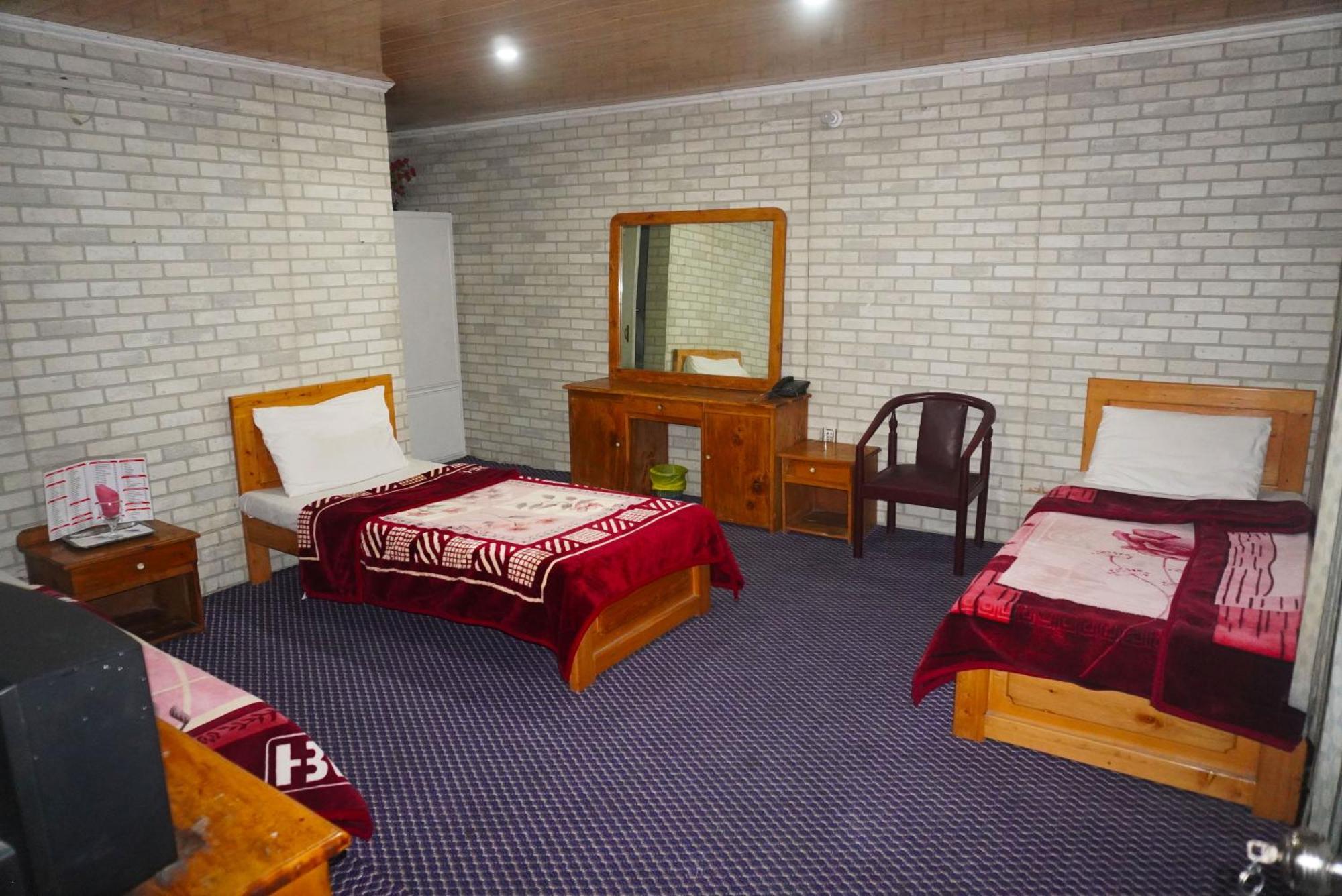 Hotel Dewanekhas Skardu Kültér fotó
