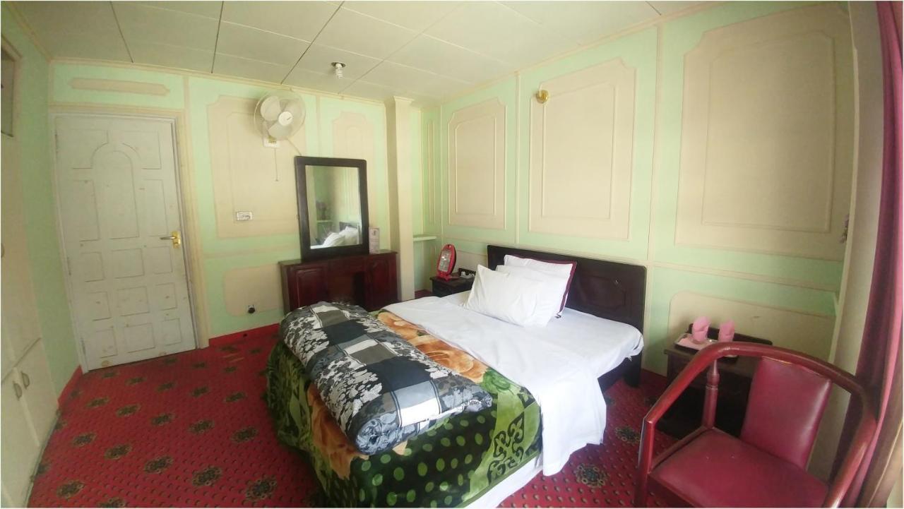 Hotel Dewanekhas Skardu Kültér fotó